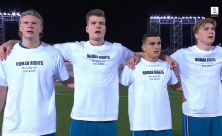 Az emberi jogokért szólaltak fel a vb-selejtezőn