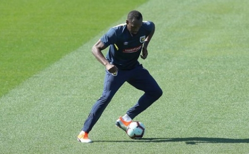 Usain Bolt annyi gólt akar lőni, amennyit csak tud – videó