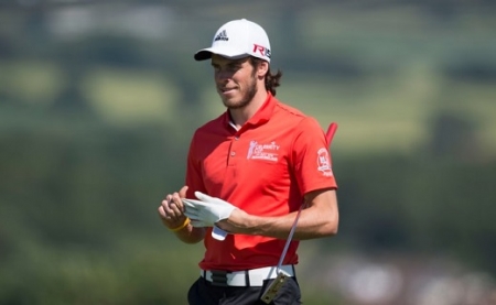 Bale el lesz tiltva a golfozástól a torna alatt