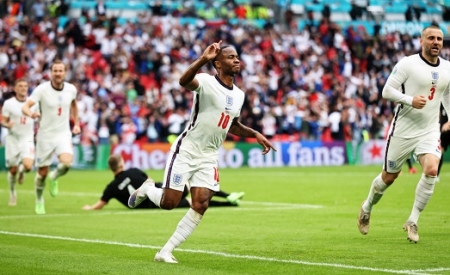 Német kudarc a Wembley-ben, Anglia tovább álmodhat